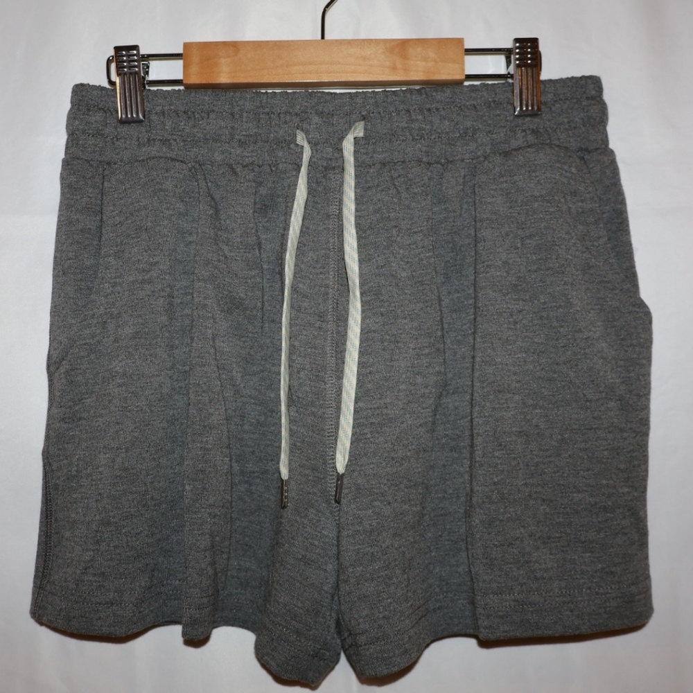 Legend Active/Lounge Gray Shorts w/Yellow & Blue Drawstring. Medium. NWT.